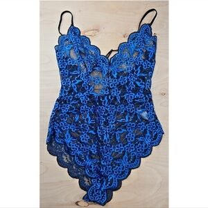 NWT, Blue & Black, Semi-transparent,Floral, Lace, Bodysuit/Teddy💙🖤💙🖤💙